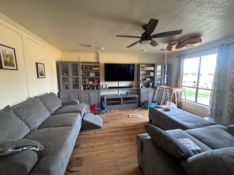 BB9D7D64-14CD-4129-8F8A-CE1CB9309BB9