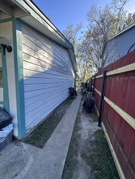 EB90B3F4-0807-40FF-822D-96F685495EB2