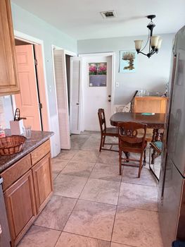 1FB02AE5-1EED-449C-B493-DB56E813B9A9