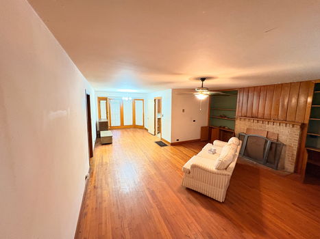 93732F1B-1537-4B2D-AE75-0C09CF650550