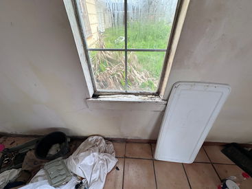 BACC5A37-D0AB-4E01-8660-973BF7B24F76