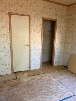 DEBC6750-0AED-45F6-AD38-E5F8831F72B2