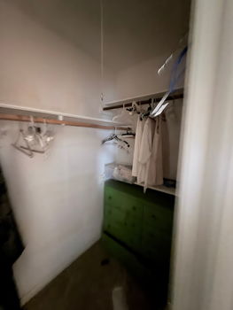 E709D0CD-CCE8-4E39-9A95-E509CFB43687