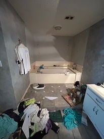 AC60B52D-6123-4FB3-9072-5154292C9ECE