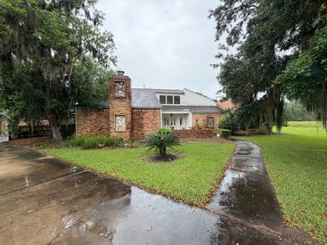 AD7B4777-7606-4662-9F4C-090BC57025AE