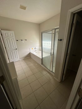 F8518D0B-894B-4C3B-B26D-9EAFC1AA6F58