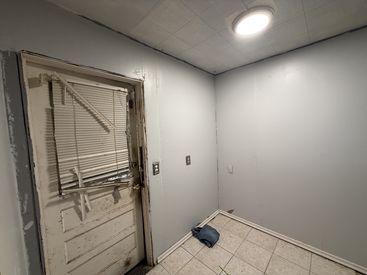 3215-Bond-St-06