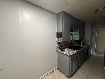 3215-Bond-St-07