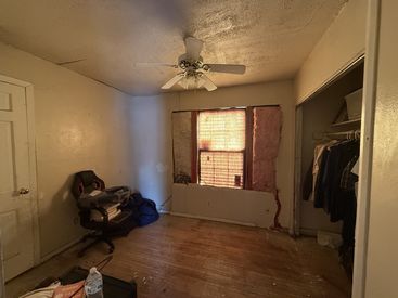 3215-Bond-St-12