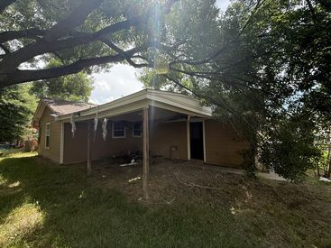 3215-Bond-St-38