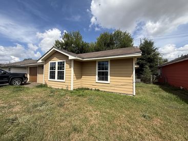 3215-Bond-St-42