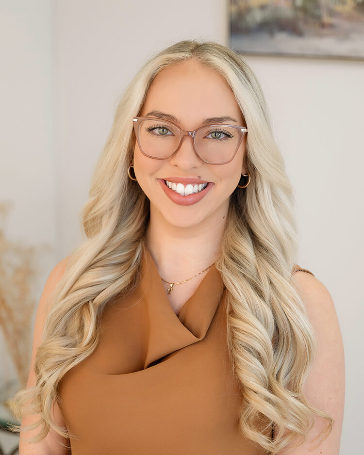 Tess-Reboucas-Digital-Marketing-Director