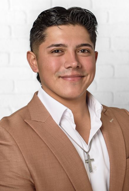 Miguel Torres HS (JpegsbyJglo 2025)-2 (1)