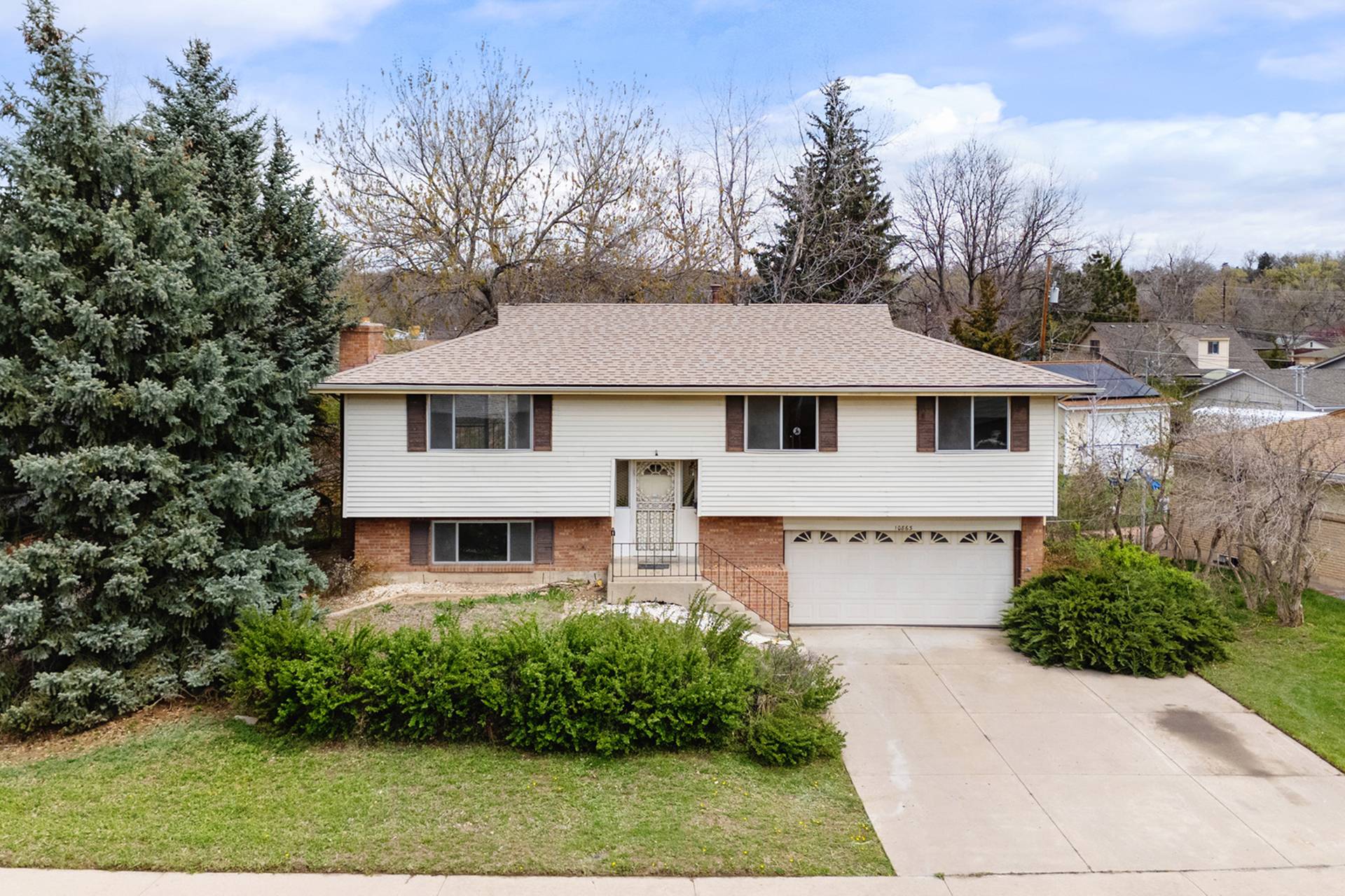 10863 West 67th Place