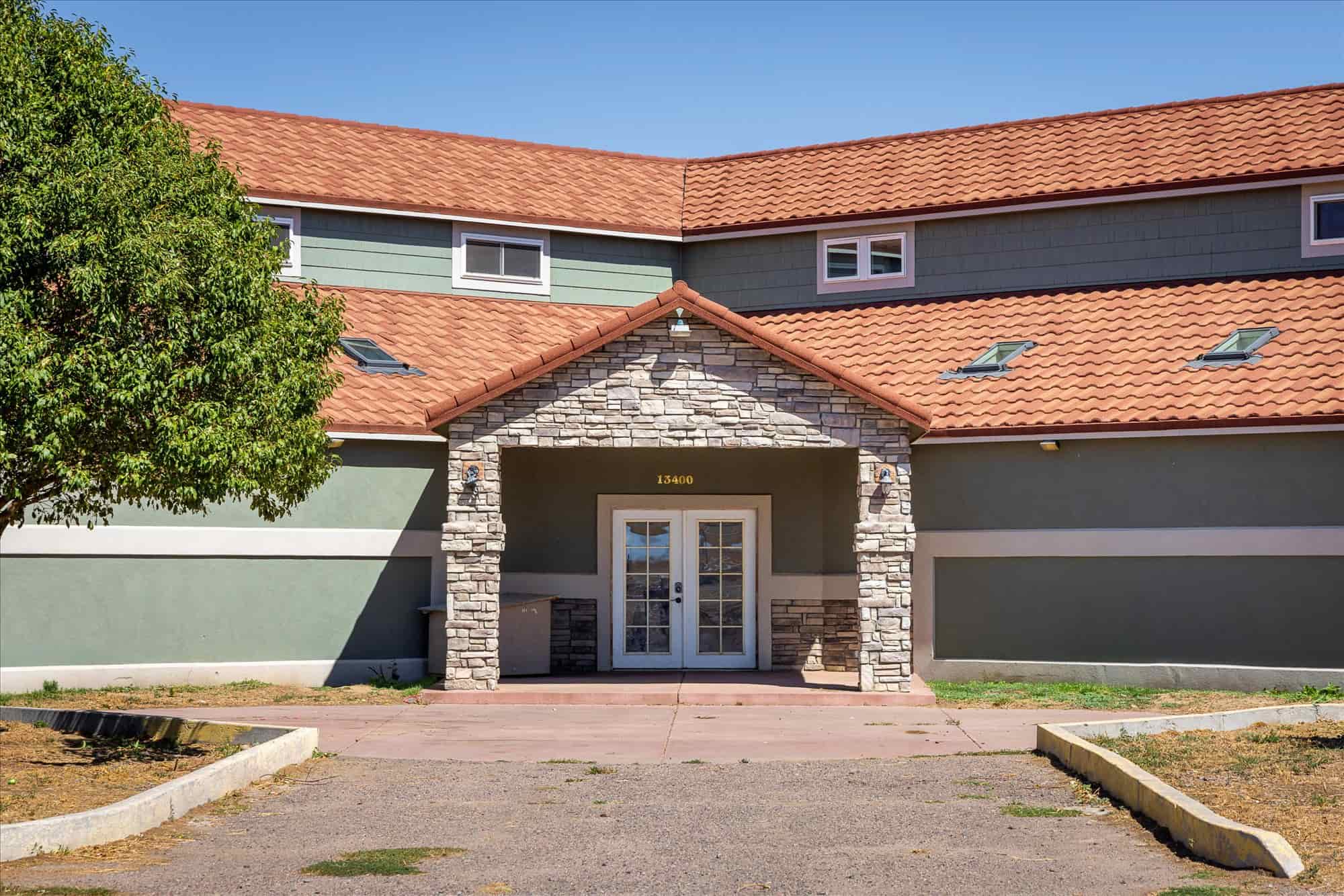 Main entrance of the stable and living quarters building