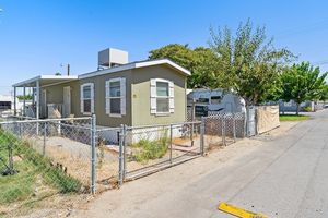 67f22af2394c00c0b19a2314_23-web-or-mls-109+NE+St+Porterville+CA+93257-23