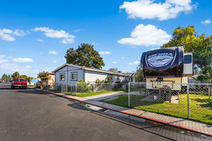 691756b100903bfd760d4fa9_crest-07