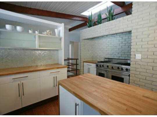#midcenturymodernhomes, atlantaMidCenturyModern, Northcresgt Mid-century modern homes, #northcrestmodern, best Atlanta realtor for Mid-century modern
