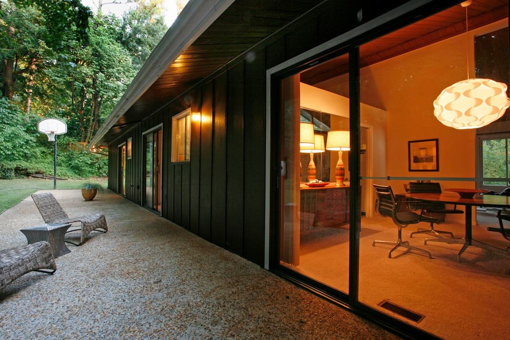 #northcrest, #northcrestmcmhomes, #atlantaMidCenturymodern, #modernhomes, #contemporaryhomes, best realtor for MCM homes