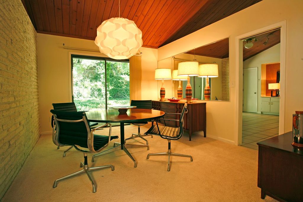 #northcrest, #midcenturymodern, #atlantaMidCenturymodern, best realtor for mid-century modern homes
