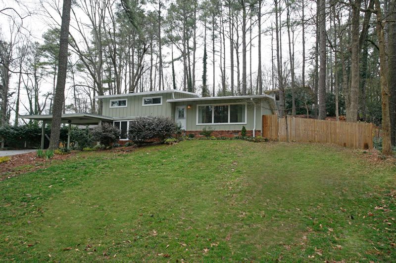 Northcrest mid-century modern homes, #atlantaMidCenturymodern, #midcenturyhomes, best realtor for unique homes,