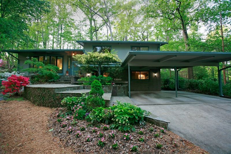 #Northcrest, #midcenturymodern, #atlantaMidCenturyhomes, Best realtor for Mid Century modern homes, Northcrest Mid-Century homes