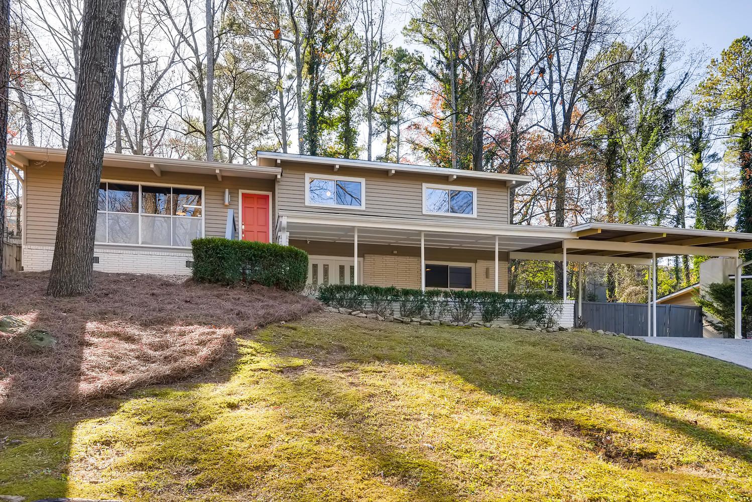 #northcrest, #midcenturymodern, #atlantaMidCenturymodernhomes, #atlantamodernhomes, best realtor for mid-century modern homes