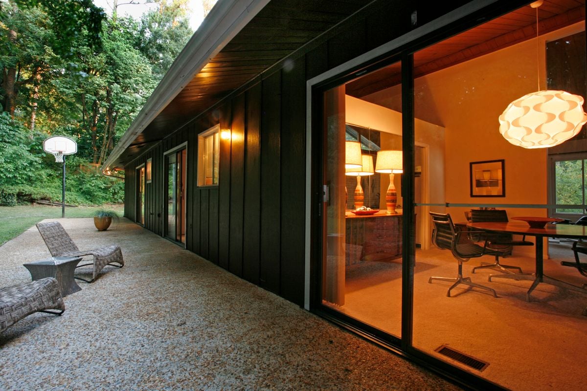 mid-century modern homes, #Northcrest, #atlantaMidCenturymodern, best realtor for Mid-century modern homes