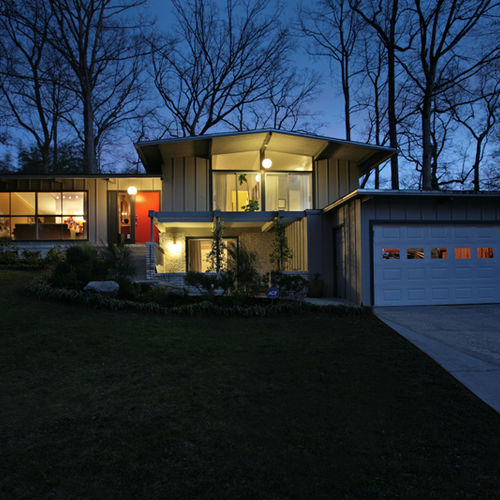 How DOMO Realty’s Marketing Compares to Traditional Agents When You Sell a Mid-Century Modern Home in Atlanta