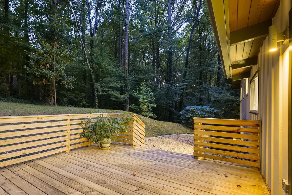 #midcenturymodernatlanta, #atlantaMidCenturyhomes, top selling Atlanta listing agent, best Atlanta realtor