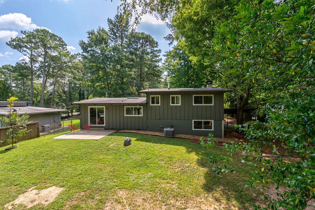 #northcrestmodernhomes, #midcenturymodernatlanta, #contemporaryhomesatlanta, #atlantaMidCenturymodern, top selling Atlanta listing agent, best Atlanta realtor, #northcrest, Northcrest Swim & Tennis Club