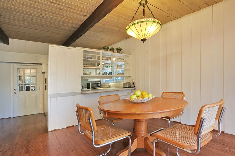 Northcrest mid-century modern, #atlantaMidCenturyhomes, #uniquehomesatlanta, #MCMhomesNorthcrest, best Atlanta realtor, top selling Atlanta real estate agent