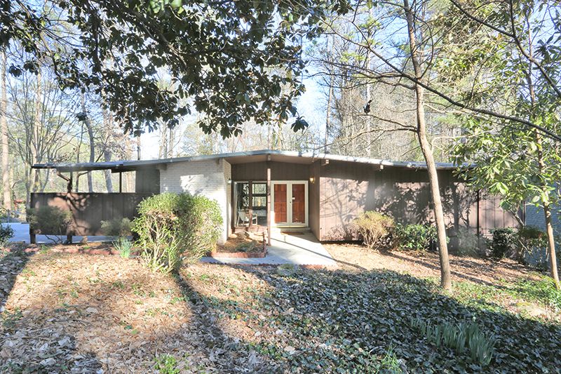 Northcrest modern, #midcenturymodern, #atlantaMidCenturyhomes, top selling Atlanta listing agent, Atomic Ranch homes in Northcrest, best Atlanta realtor