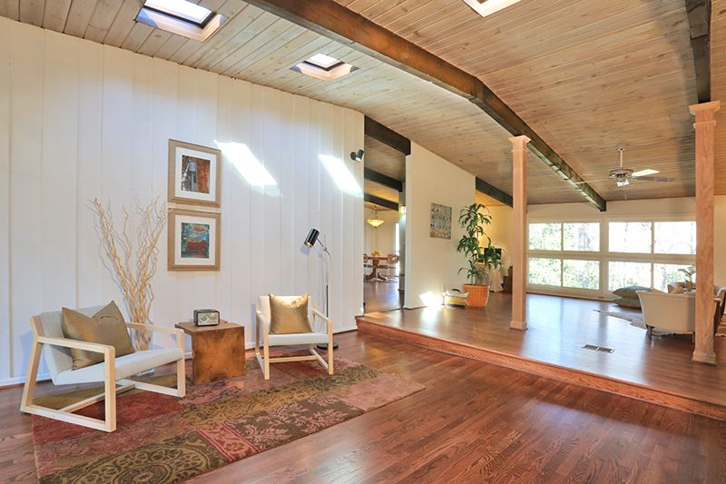 Northcrest mid-century modern, #atlantaMidCenturyhomes, #uniquehomesatlanta, #MCMhomesNorthcrest, best Atlanta realtor, top selling Atlanta real estate agent