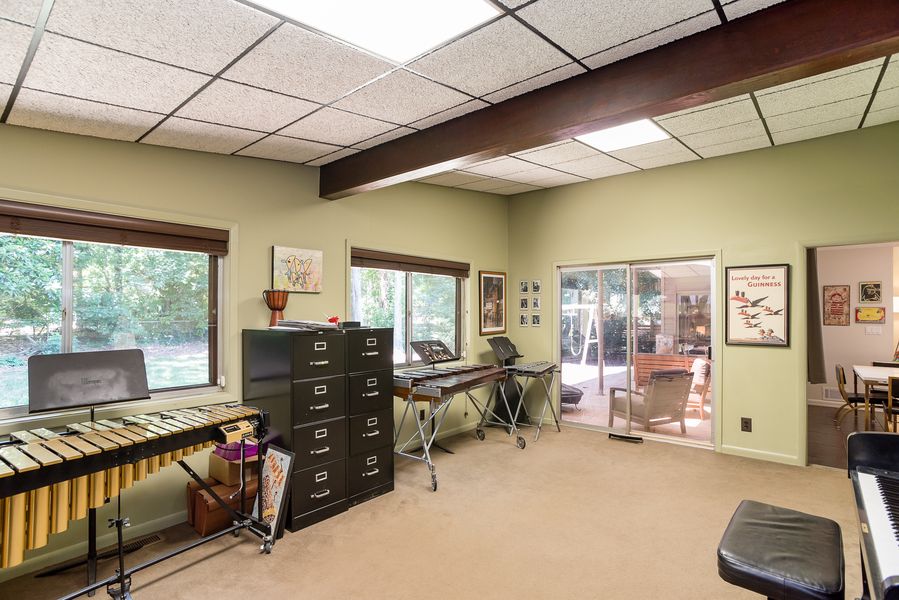 #atomicranchhomes, #atlantaatomicranch, #midcenturymodernatlanta, #uniquehomesataltna, #MCM homes
