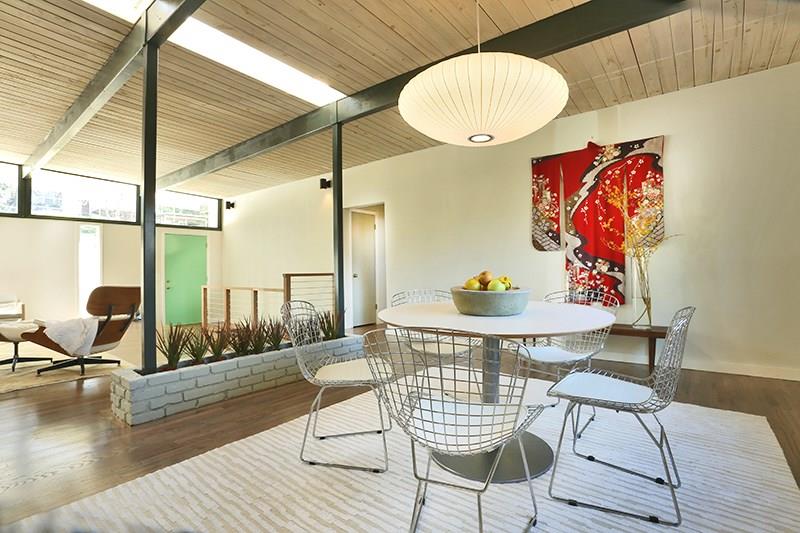 #modernhomesatlanta, #northcrestmidcenturyhomes, top selling Atlanta listing agent, unique home specialist, best Atlanta realtor