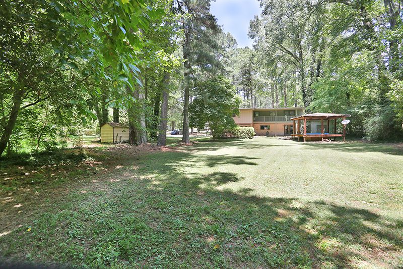 #northcrestmidcenturyhomes, #atlantaMidCenturymodern, top selling Atlanta listing agent, find unique homes in Atlanta, best Atlanta realtor, Northcrest Swim & Tennis Club