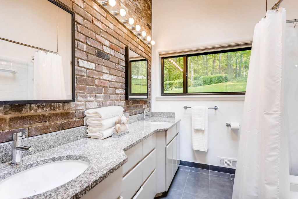 #midcenturymodern, #uniquehomesatlanta, #atlantaMidCenturymodern, top selling Atlanta listing agent, Buckhead midcentury modern homes