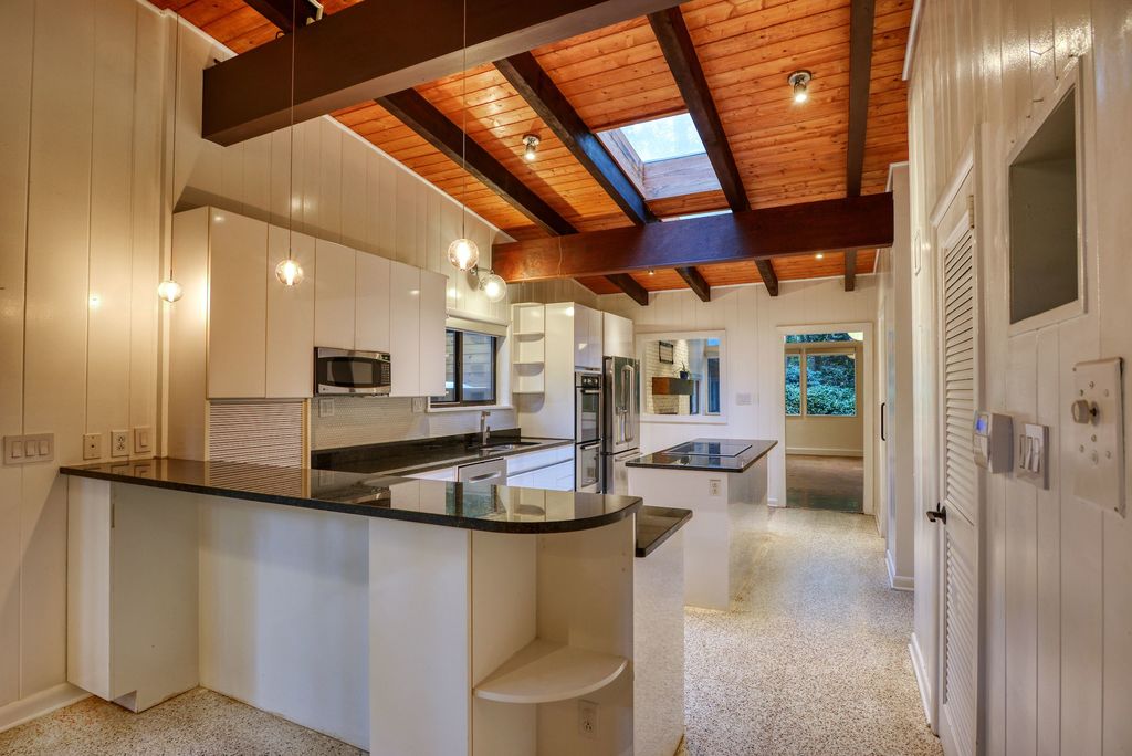 #midcenturymodern, atlantaMidCenturymodern, #uniquehomesatlanta, top selling Atlanta listing agent, moving to Atlanta, best Atlanta realtor