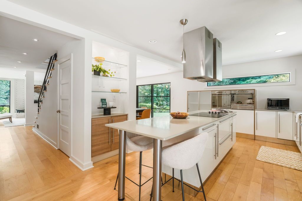 #midcenturymodern, #atlantamodernhomes, #uniquehomesatlanta, top selling Atlanta listing agent, best Atlanta realtor, modern homes for sale