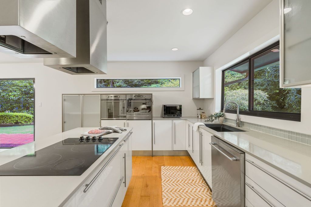#midcenturymodern, #atlantamodernhomes, #uniquehomesatlanta, top selling Atlanta listing agent, best Atlanta realtor, modern homes for sale
