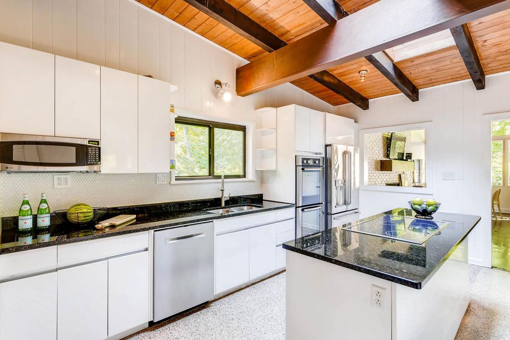 #midcenturymodern, atlantaMidCenturymodern, #uniquehomesatlanta, top selling Atlanta listing agent, moving to Atlanta, best Atlanta realtor