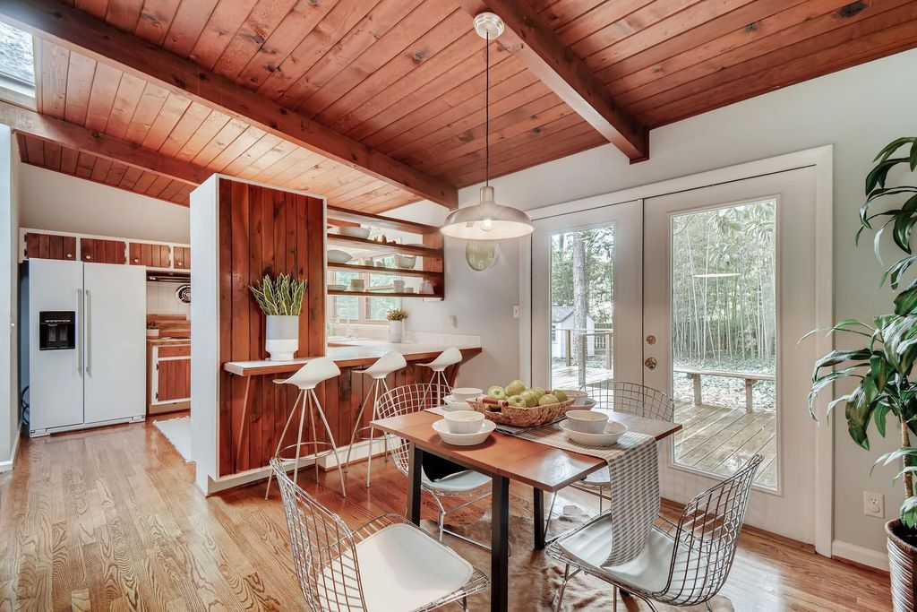 #northcrestmidcenturymodern, #atlantaMidCenturymodernhomes, #uniquehomespecialist, top selling listing agent, best Atlanta realtor, Northcrest Swim and Tennis Club