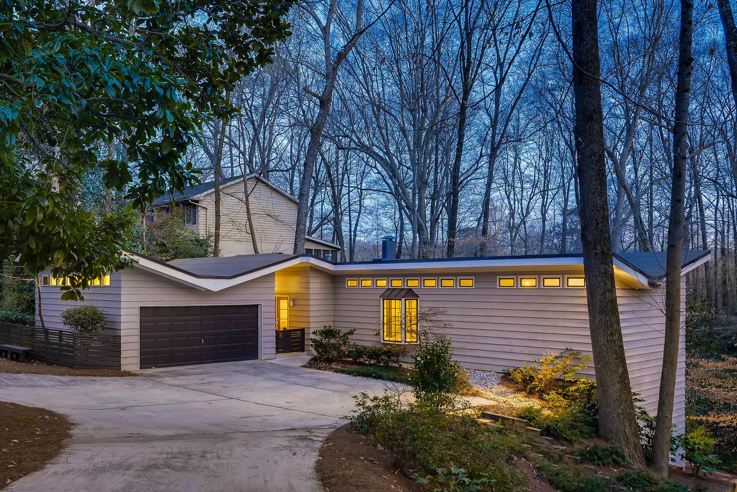 #midcenturymodern, #atlantaMidCenturymodern, #uniqueatlantahomes, best Atlanta unique home realtor
