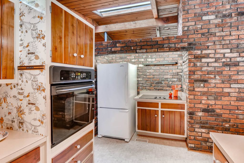 #midcenturymodern, #atlantaMidCenturymodern, #uniqueatlantahomes, best Atlanta unique home realtor