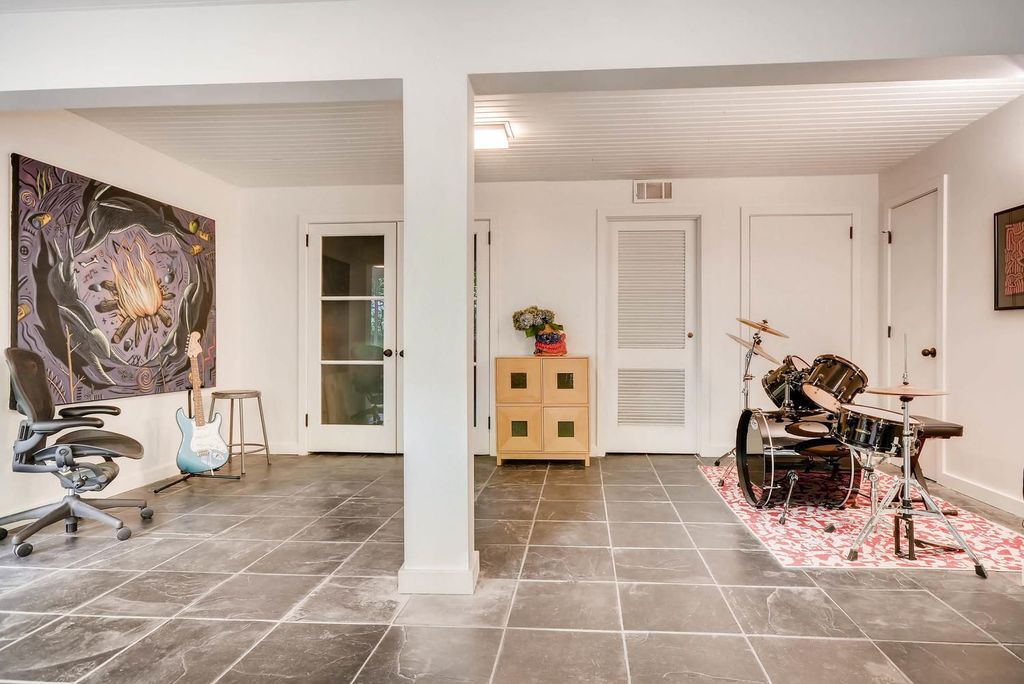 #midcenturymodernhomes, #atlantaMidCenturymodern, #uniquehomesatlanta, top selling Atlanta listing agent, best Atlanta realtor