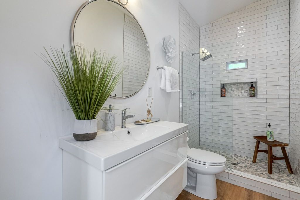 #atlantamidcenturyAframes, top selling listing agent, best Atlanta realtor, unique home specialist, #midcenturymodernhomes, Northcrest mid century A-frame homes