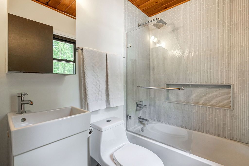 #atlantamidcenturyAframes, top selling listing agent, best Atlanta realtor, unique home specialist, #midcenturymodernhomes, Northcrest mid century A-frame homes