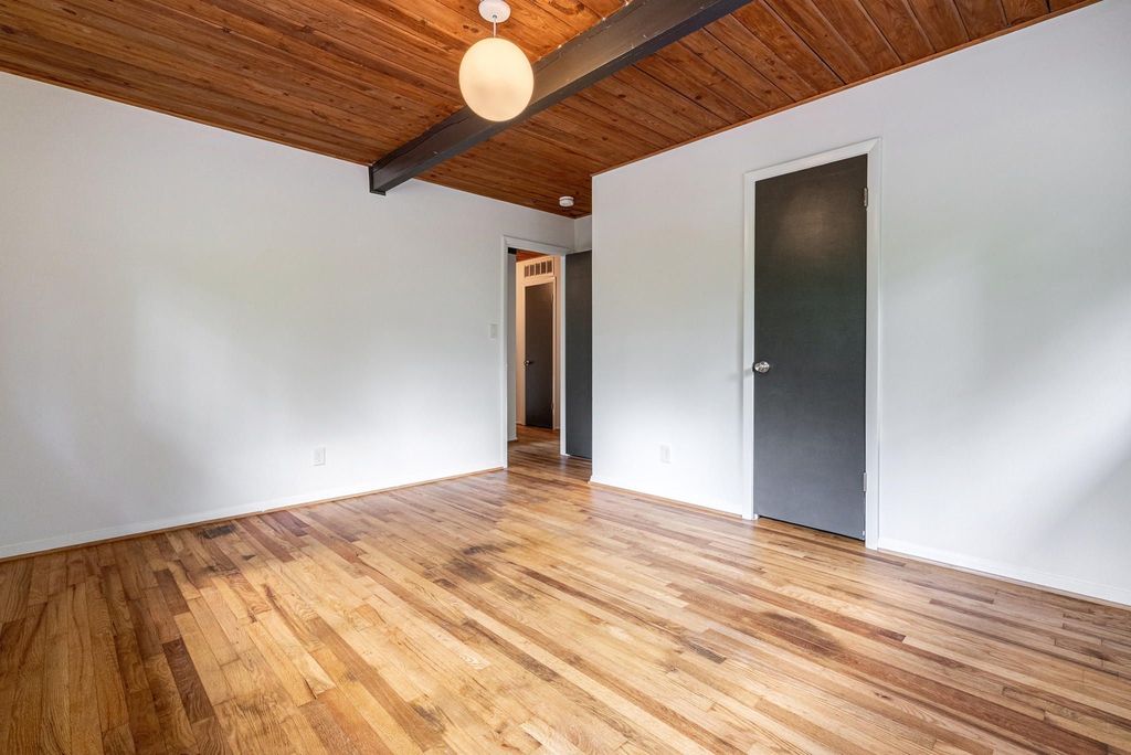 mid century modern homes for sale, Atlanta A-frame homes, top selling listing agent, #midcenturymodernatlanta, #uniqueAtlantahomes, best Atlanta realtor