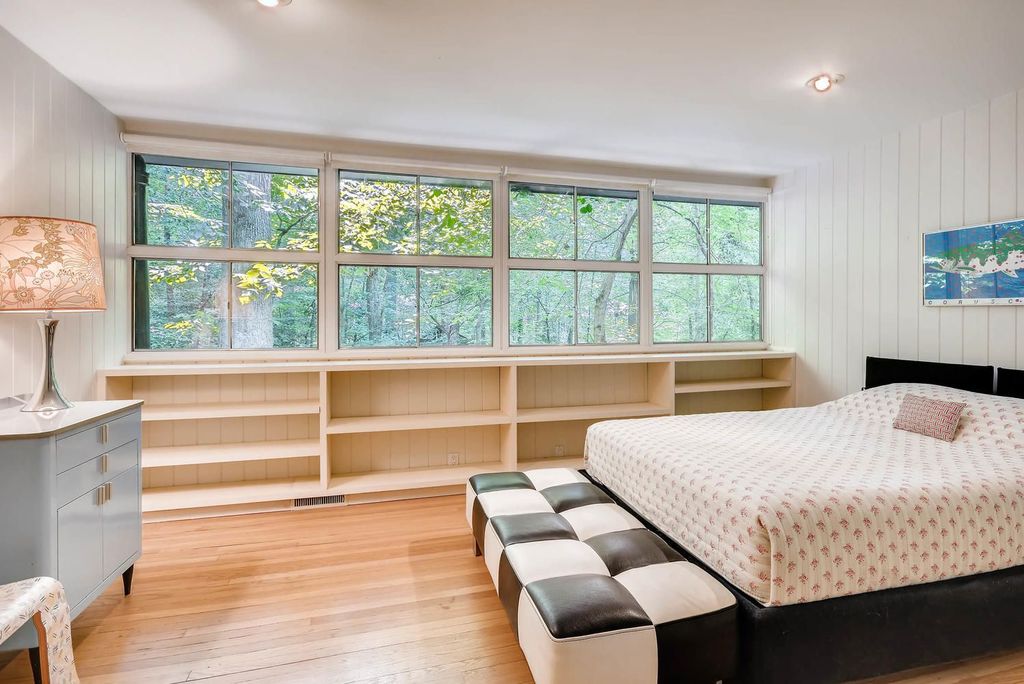 #midcenturymodernhomes, #atlantaMidCenturymodern, #uniquehomesatlanta, top selling Atlanta listing agent, best Atlanta realtor
